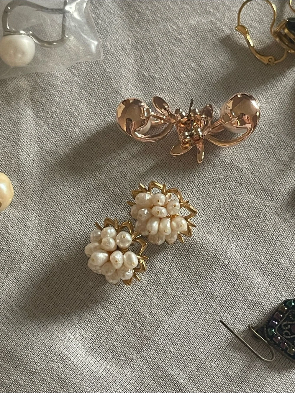 Mixed Pearl and Metal Women's Earring Set - Gold & Silver Tones 18 pairs